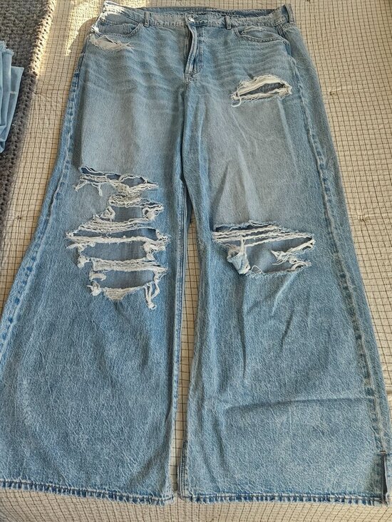 American Eagle Outfitters Denim - American Eagle Super High-Rise Baggy Jeans